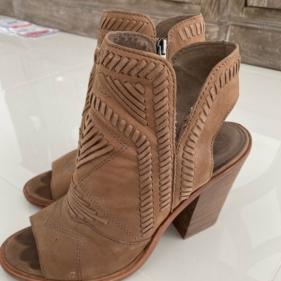 Vince Camuto peep toe wedge ankle boot - like new - Picture 3 of 6